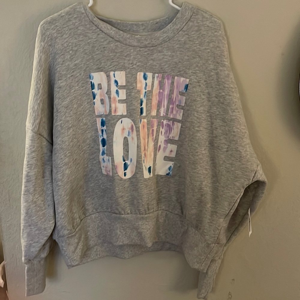 Super Cute Old Navy Sweatshirt SIZE XL, NWT. Perfect Christmas Gift!